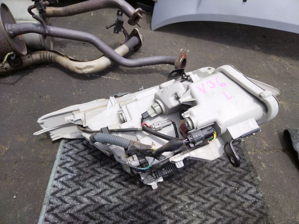 Фара на Nissan Skyline V36 100-63861, Левое расположение