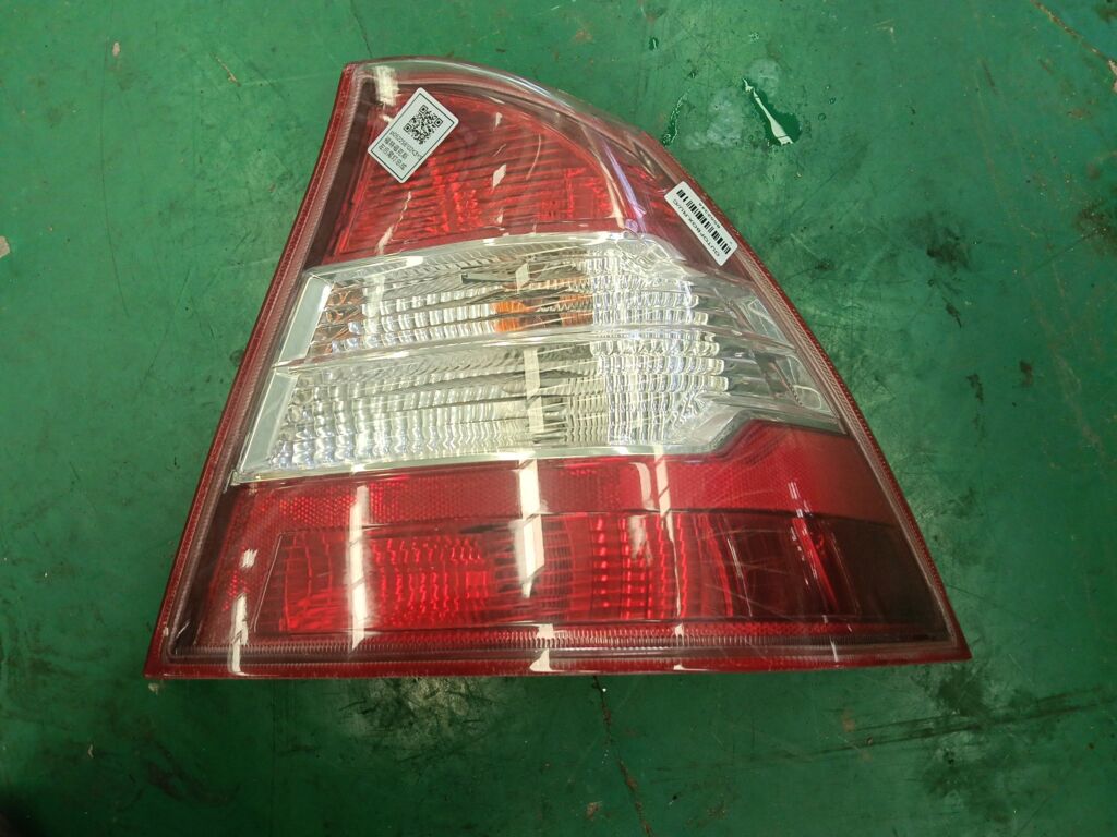 Стоп на Toyota Corolla ZRE151L 02-196, Правое расположение