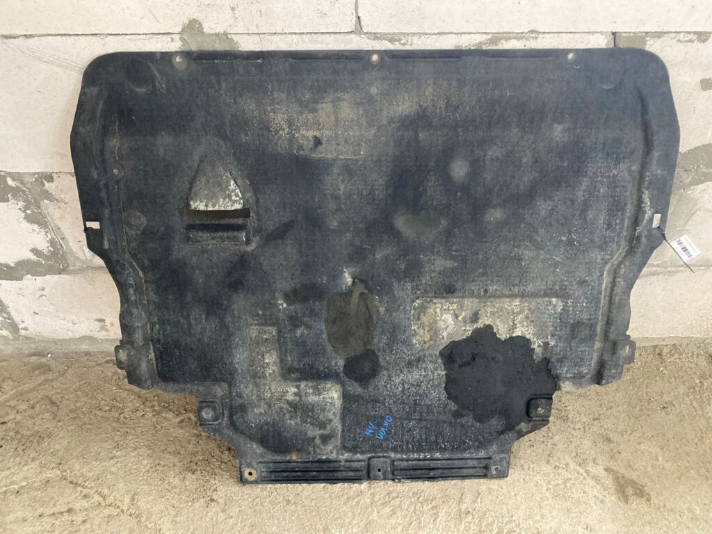 Защита двигателя на Volvo V40 MV Фото 2