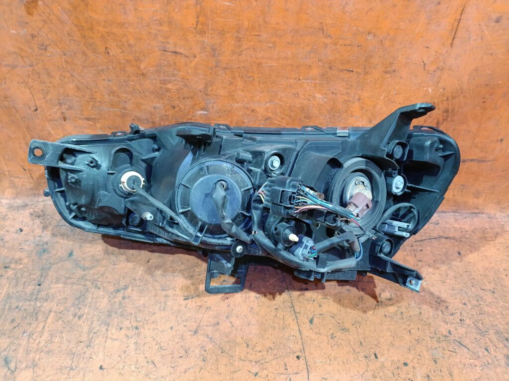 Фара на Mitsubishi Galant Fortis CY3A P6118, Правое расположение