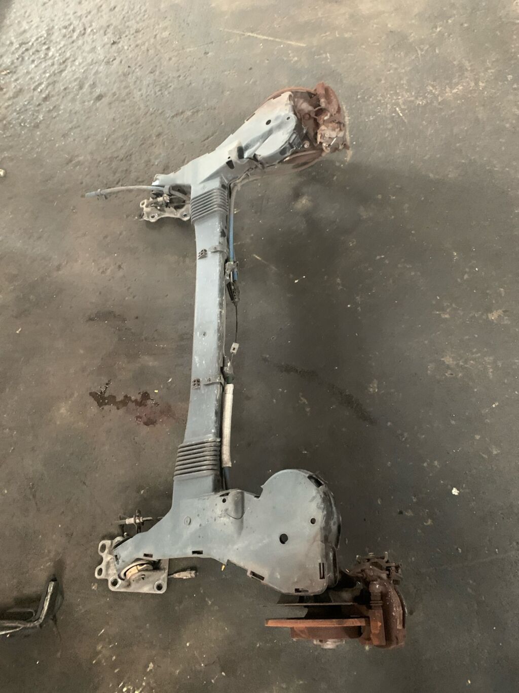 Балка подвески на Peugeot 5008 VF30 EP6CDT 63821км, Заднее расположение