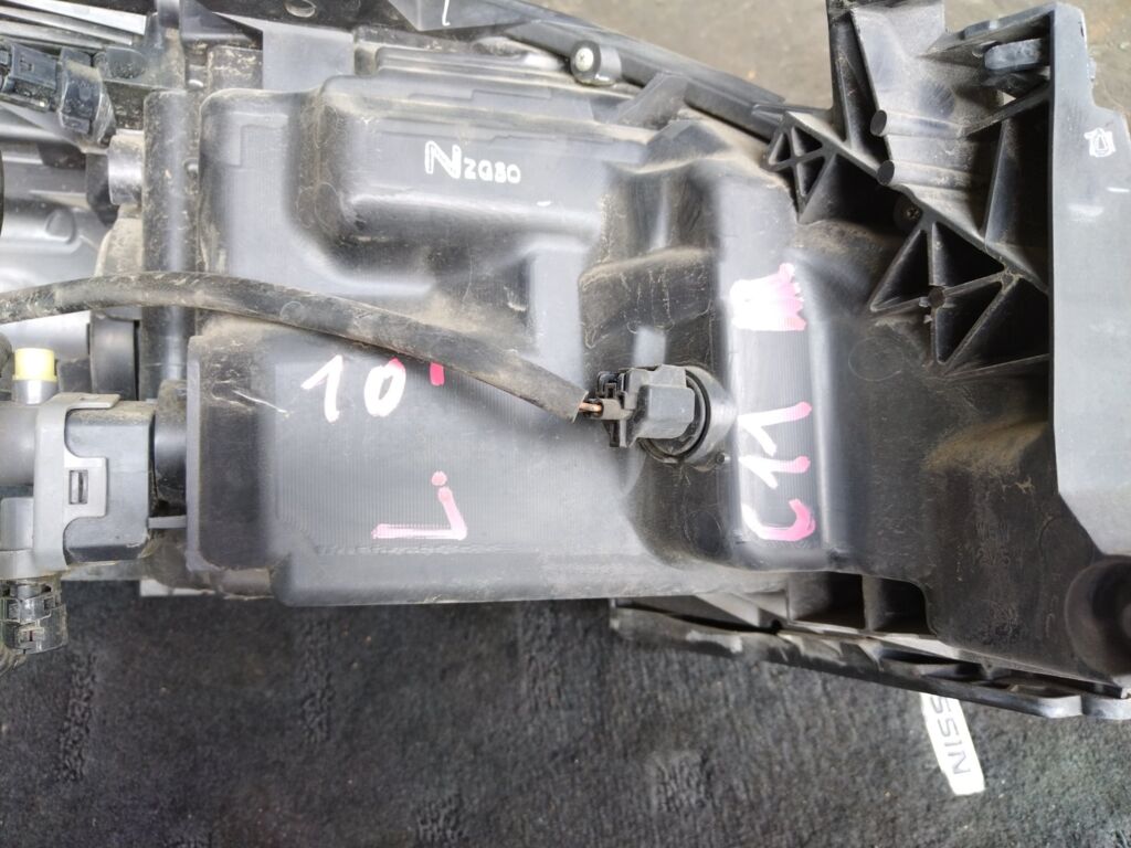 Фара на Nissan Tiida C11 P7779, Левое расположение