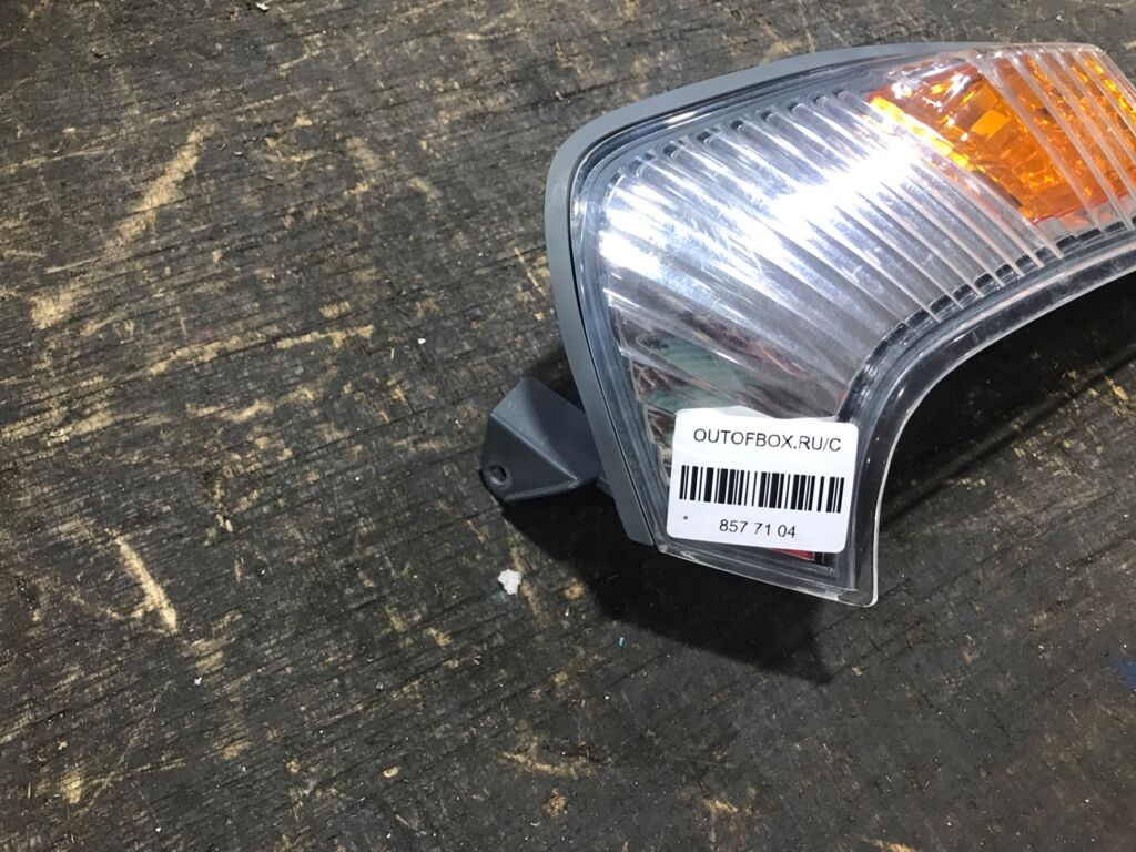 Поворотник к фаре 26-105 26-105 на Toyota Hiace Regius RCH41W Фото 2