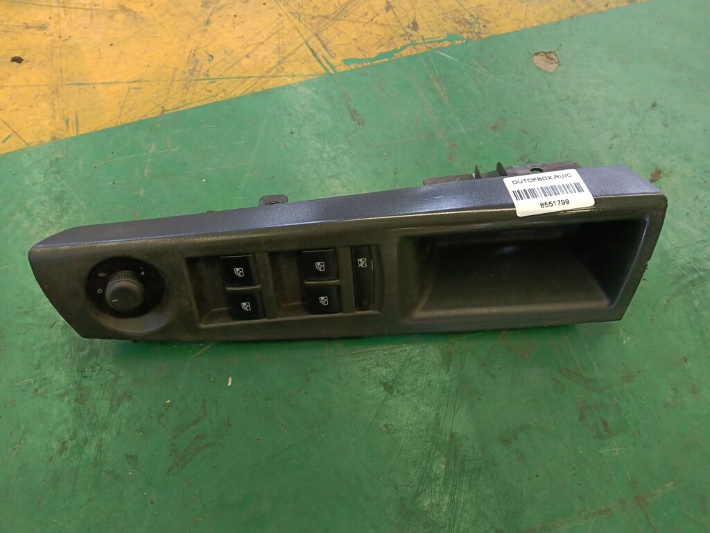 Блок упр-я стеклоподъемниками на Chevrolet Cruze J300 13305373  13272182, Переднее Левое расположение