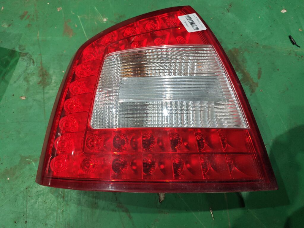 Стоп на Skoda Octavia A5 1Z 220-20048 1ZD945095A, Левое расположение