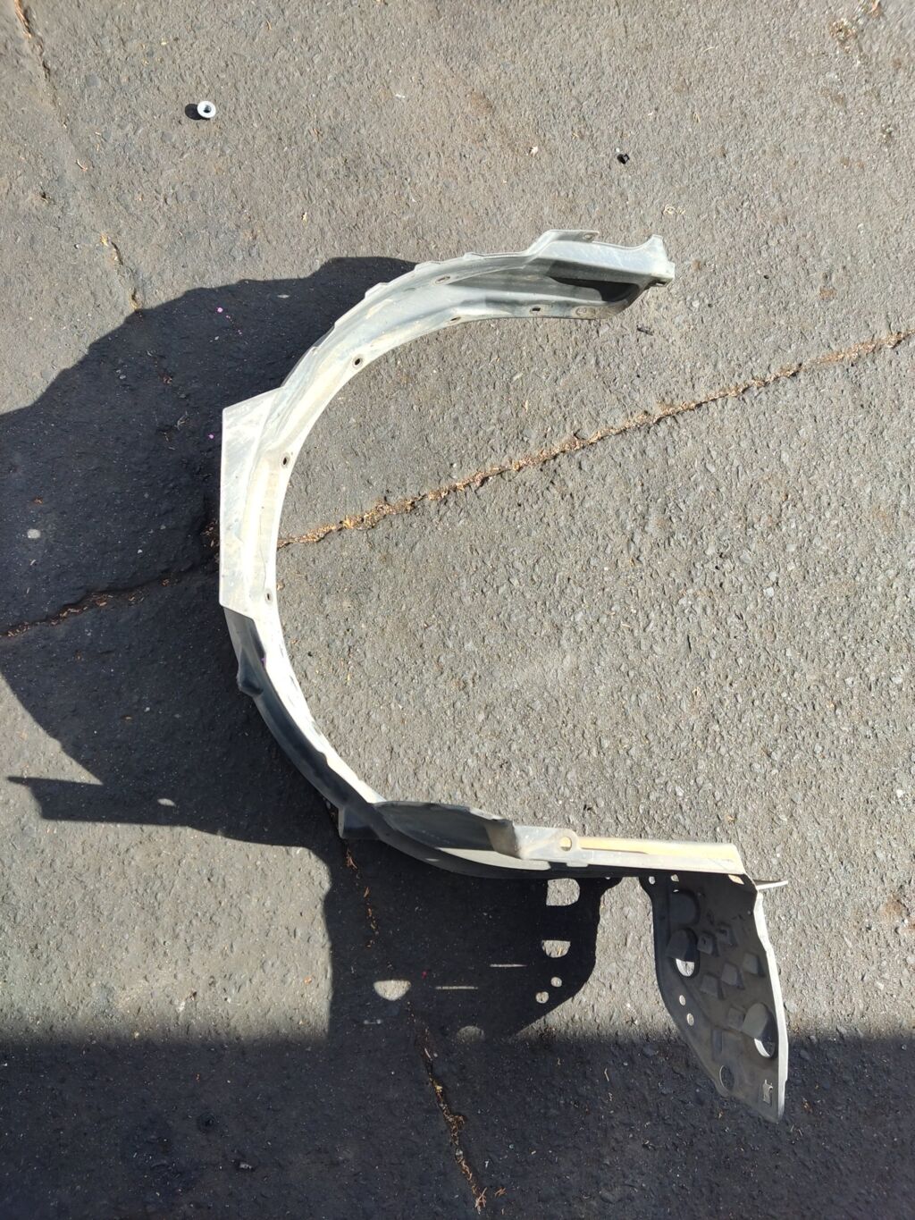 Подкрылок на Honda Stream RN6 R18A 74101-SMA-000, Переднее Правое расположение