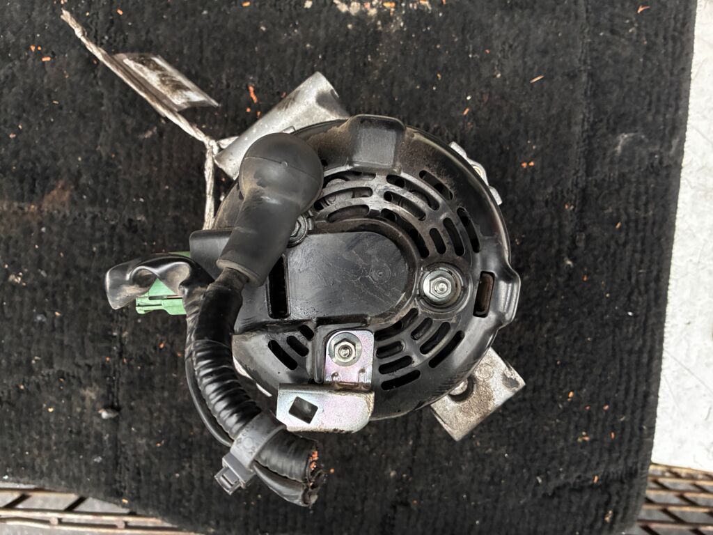 Генератор на Honda Stepwgn RG1 K20A 104210-4732