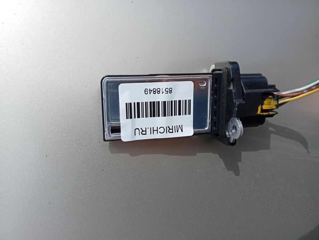 Датчик расхода воздуха на Nissan Tiida Latio SC11 HR15DE 22680-7S000