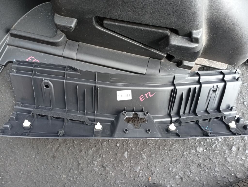 Обшивка багажника на Nissan Note E12 84992-3VA0A, Заднее Нижнее расположение