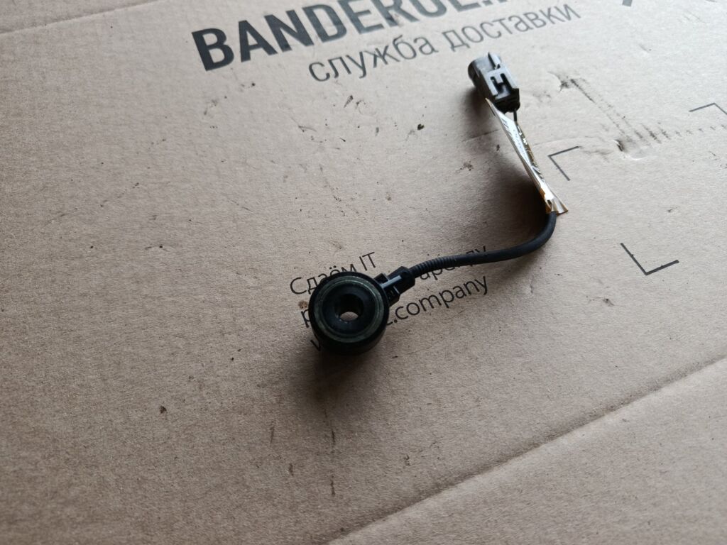 Датчик детонации на Suzuki Sx4 YA11S M15A 18640-78G00  18640-83G00