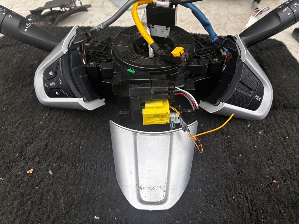 Шлейф-лента air bag на Daihatsu Tanto LA600S