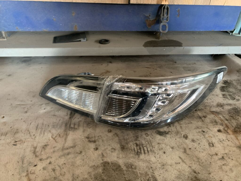 Стоп на Mazda Atenza GHEFW 220-41095, Правое расположение