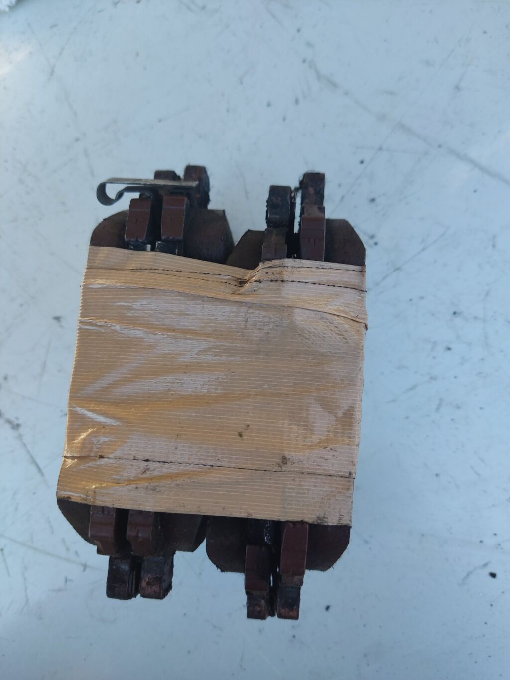 Тормозные колодки на Toyota Noah AZR60G 1AZ-FSE 0 986 424 761  0 986 AB2 092  0101ZZE130F  04465-02070  04465-02080  04465-44050  04465-44100  0446502070  05P904  0954 00  095400  10806902  111699  121127  13046058462  1492312  1592312  171853  171890  179845  17D923CH  17D923M  181820  192148  1Y5G3328ZE  2204270  224553  23836  2383601  295400  3000136  363700201332  402B0432  4420  4863600819  4UP04013  5002213  50213  5610208  600203948  605846  6133159  8224270  8DB 355 029801  8DB355010221  95400  965 000BSX  A1N105  AC1124C  ADB01132  ADB01132HD  ADT342116  AFP476  AKD1066  AN-667WK  AN667WK  AN667WKX  AS-T457  AS1455  AS1470  AS21455  ASN2207  AST457  AV1040  AW1810170  AY040-TY062  AY040TY062  B111168  BB0486  BBP1837  BC1529  BD7531  BL1883A2  BP21470  BP3127  BP43376  BP9087  BPF086  BPT72  BS2704  CD2217  CD2217M  CD2217MSTD  CD2217MTYPED  CF1470  CKT35  CMX923  D2217  D2217-02  D221701  D221702  D923  D92378240  DB1487  DB922A  DFP3315  DP1010100184  DP104A100  DP104A100C  DP104A100P  E100232  E400232  E500232  EC1373  ELT923  F 03B 150 105  FDB1529  FP0923  G0446502070  G5112ZF  GBP095400  GBP880151  GDB3315  GDB7218  GK1049  GP02217  GP1373  HKPTY102  HP5097  J3602096  JBP0053  KBP9021  KD2770  MD2217M  MD2217MS  MD300  MDB2266  MDB82266  MFP2213  MKD923  MN-385  MN385  MPT49  MS1470  MX923  NDP-338  NDP338  NKT1155  NP1009  P 83 061  P854300  PA1422  PA213AF  PA213MK  PAD1332  PBP1529  PBP1529KOR  PCP1508  PD923  PF-1470  PF1367  PF1470  PGD923C  PGD923M  PKF053  PN1470  RB1820  RD923  RN616  RNZ302  SBP1529  SMB23836  SN890  SP 349  SP 349 PR  SP1373  SS890S  ST0446544050  T1332  T281565  T360A09  TABP2158  TCA1123  TD-086-1470  TD1470  TG667C  TH338  TL2217  TN616  V9118A088  VBS3315PS  WD2217  WS421400  ZD923, Переднее расположение