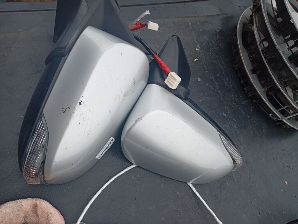 Зеркало двери боковой на Toyota Porte NCP141