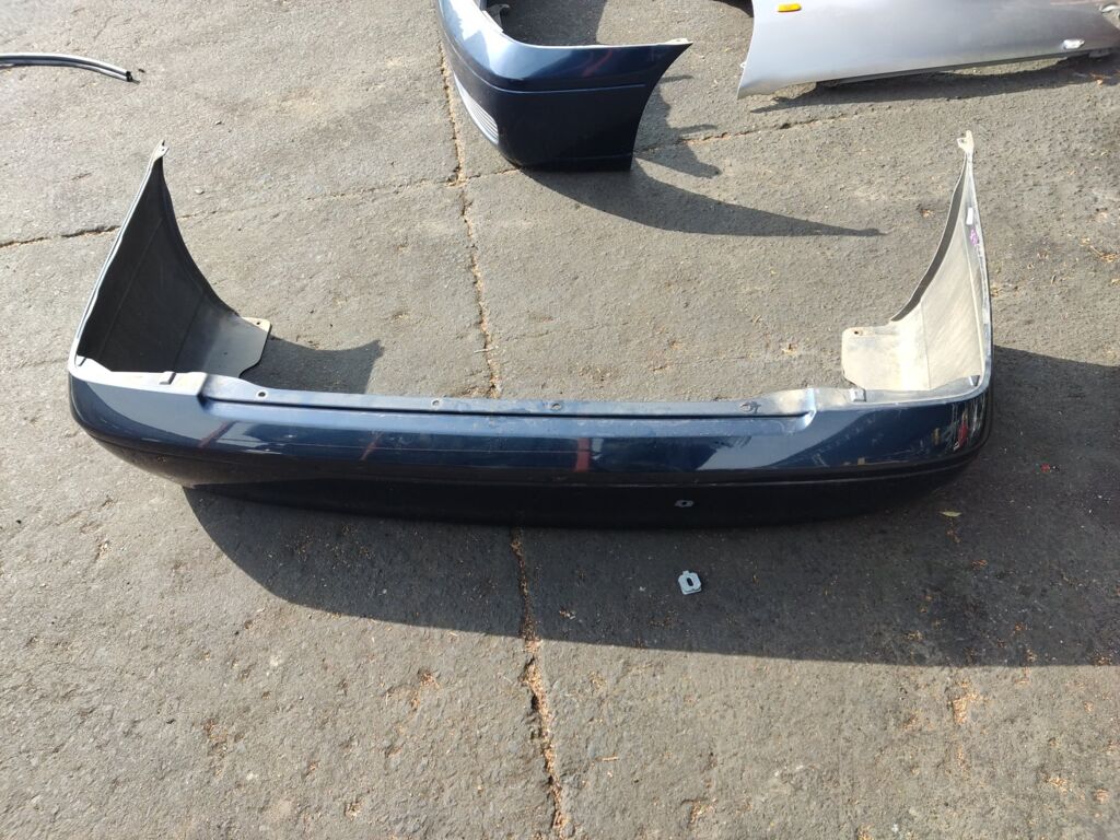 Бампер на Nissan Sunny FB15 85022-8N040, Заднее расположение