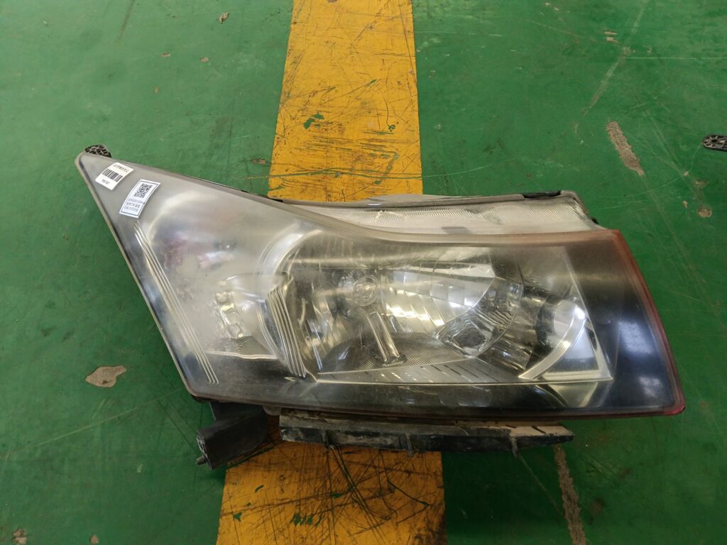Фара на Chevrolet Cruze J300 100-30074, Правое расположение