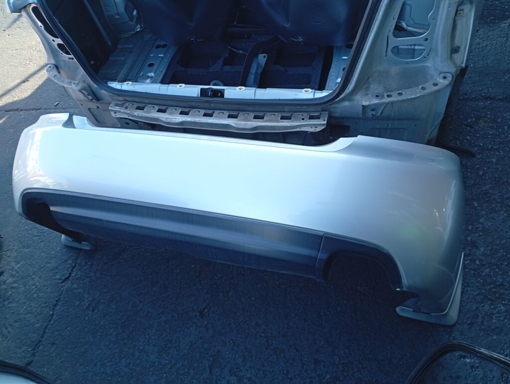 Бампер на Subaru Legacy BL5, Заднее расположение