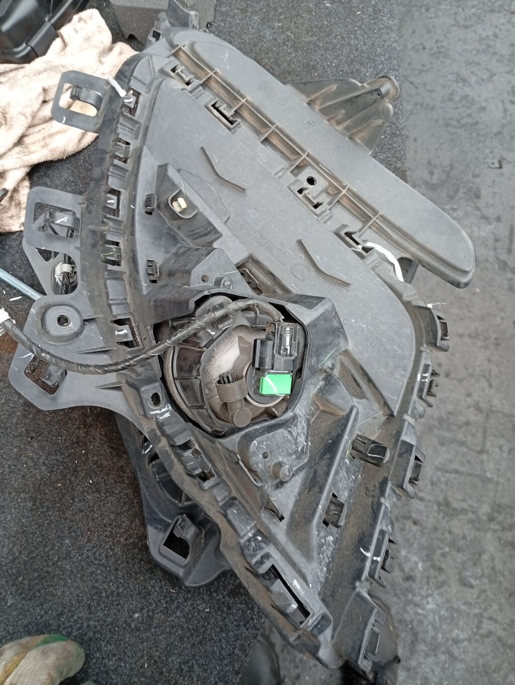 Туманка бамперная на Mazda Atenza GHEFP 114-61009