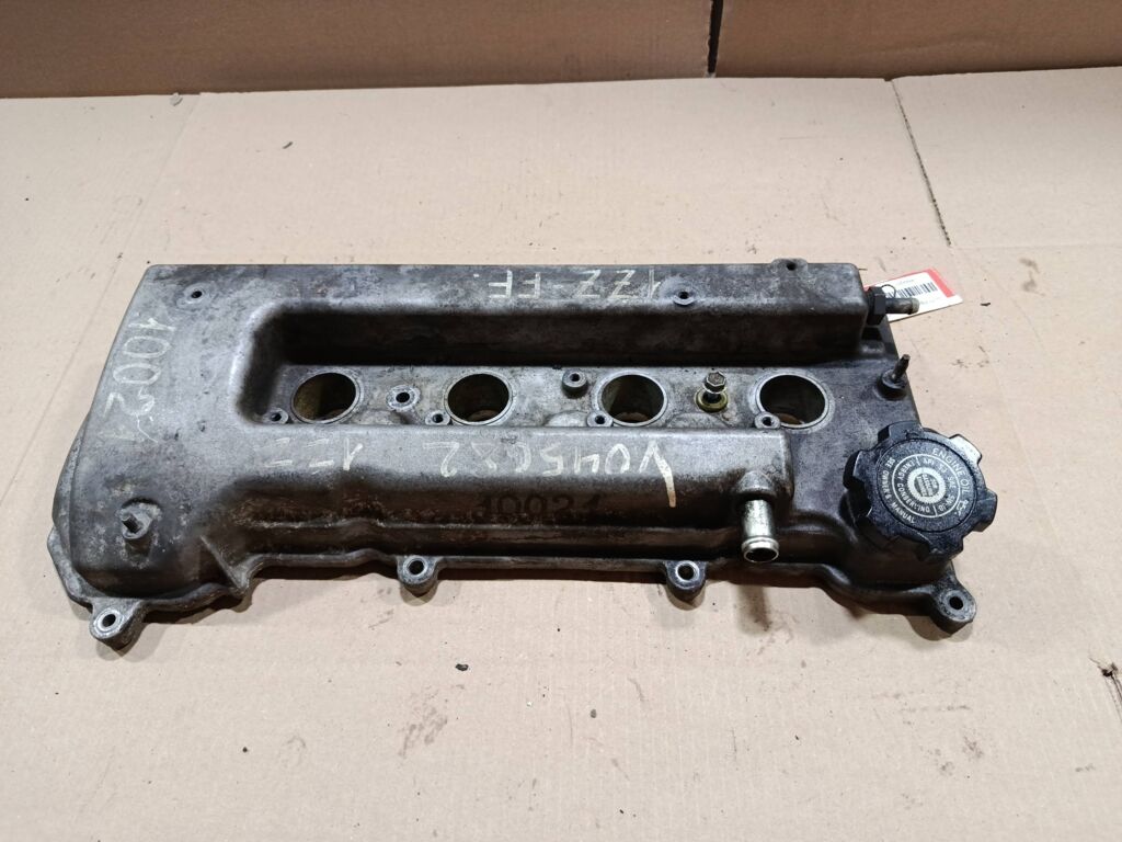 Клапанная крышка на Toyota Vista ZZV50 1ZZ-FE