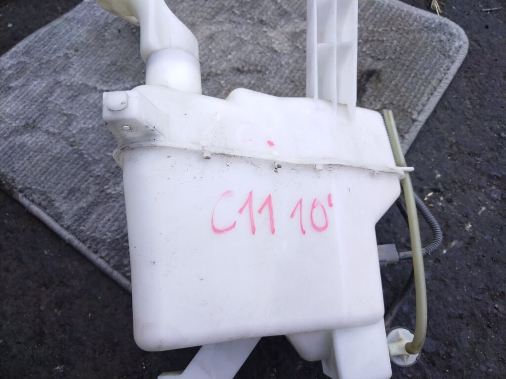 Бачок омывателя на Nissan Tiida C11 28910 ED000  28910 ED00A
