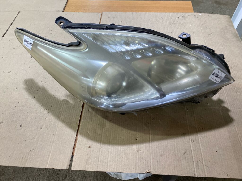 Фара на Toyota Prius ZVW30 47-29 212-11P6-LDEM7 R, Правое расположение