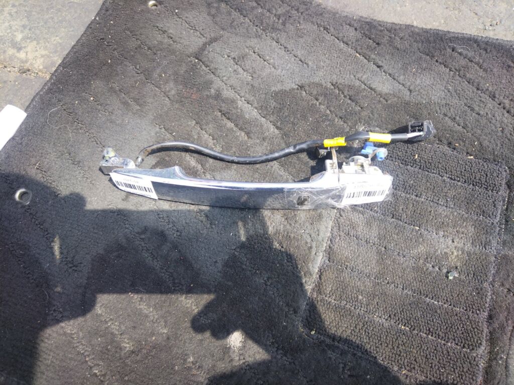 Ручка двери на Nissan X-Trail NT31, Переднее Правое расположение