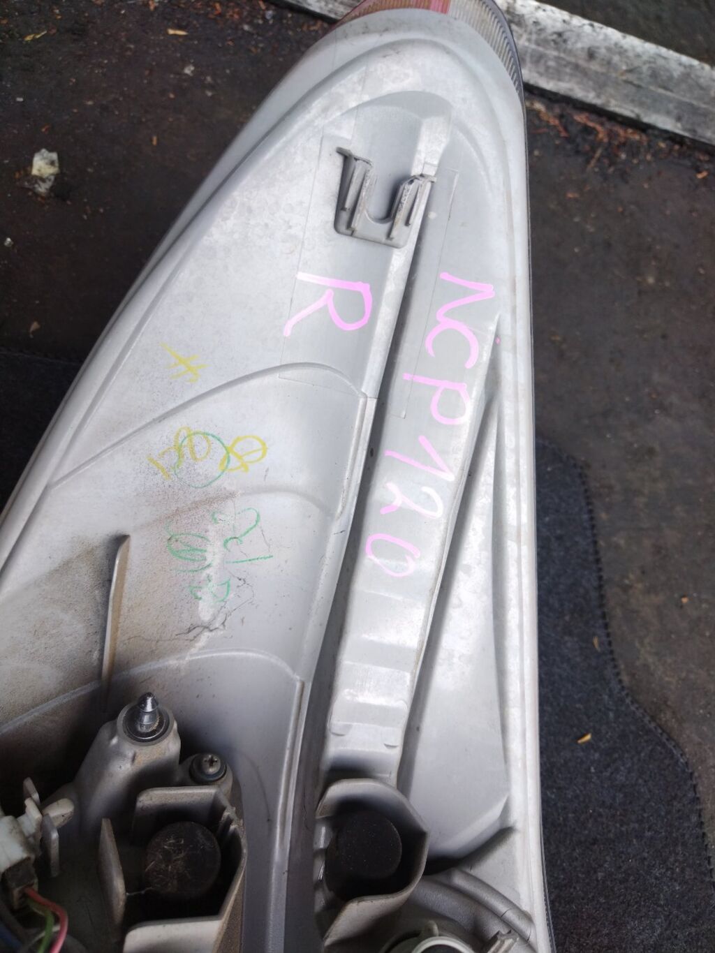 Стоп на Toyota Ractis NCP120 52-226, Правое расположение