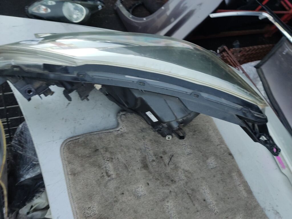 Фара на Nissan Note E12 1868 26010-3VA0A, Правое расположение