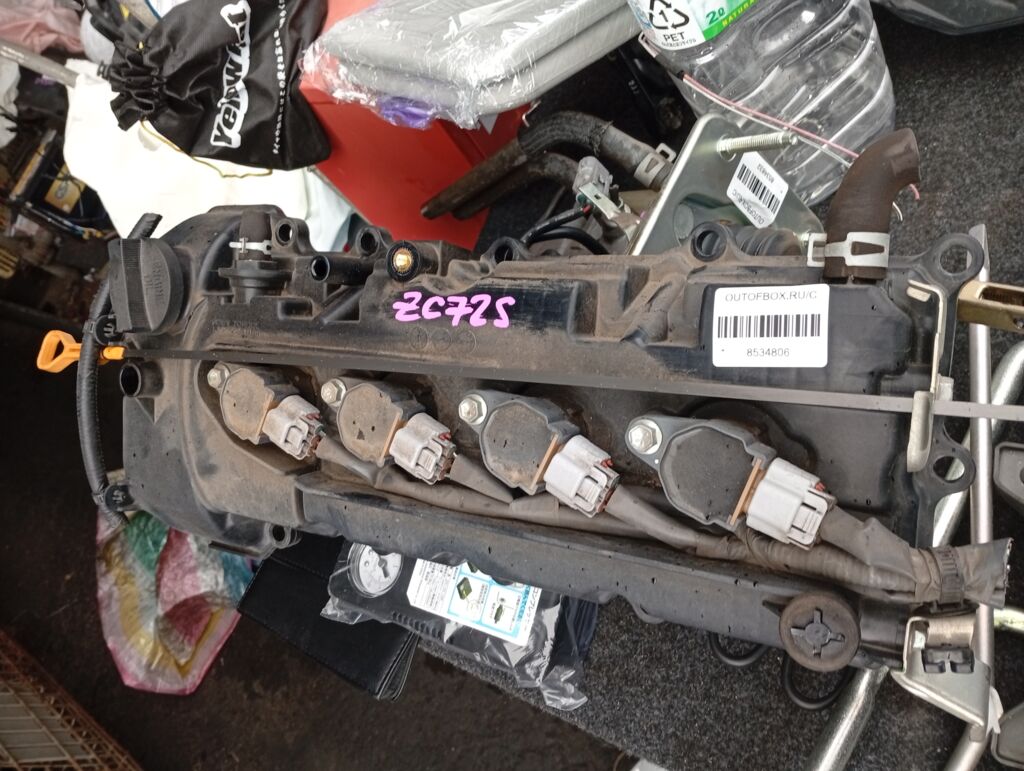 Клапанная крышка на Suzuki Swift ZC72S K12B