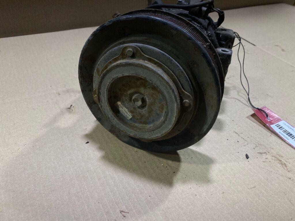 Компрессор кондиционера на Toyota Vista ZZV50 1ZZ-FE Фото 2