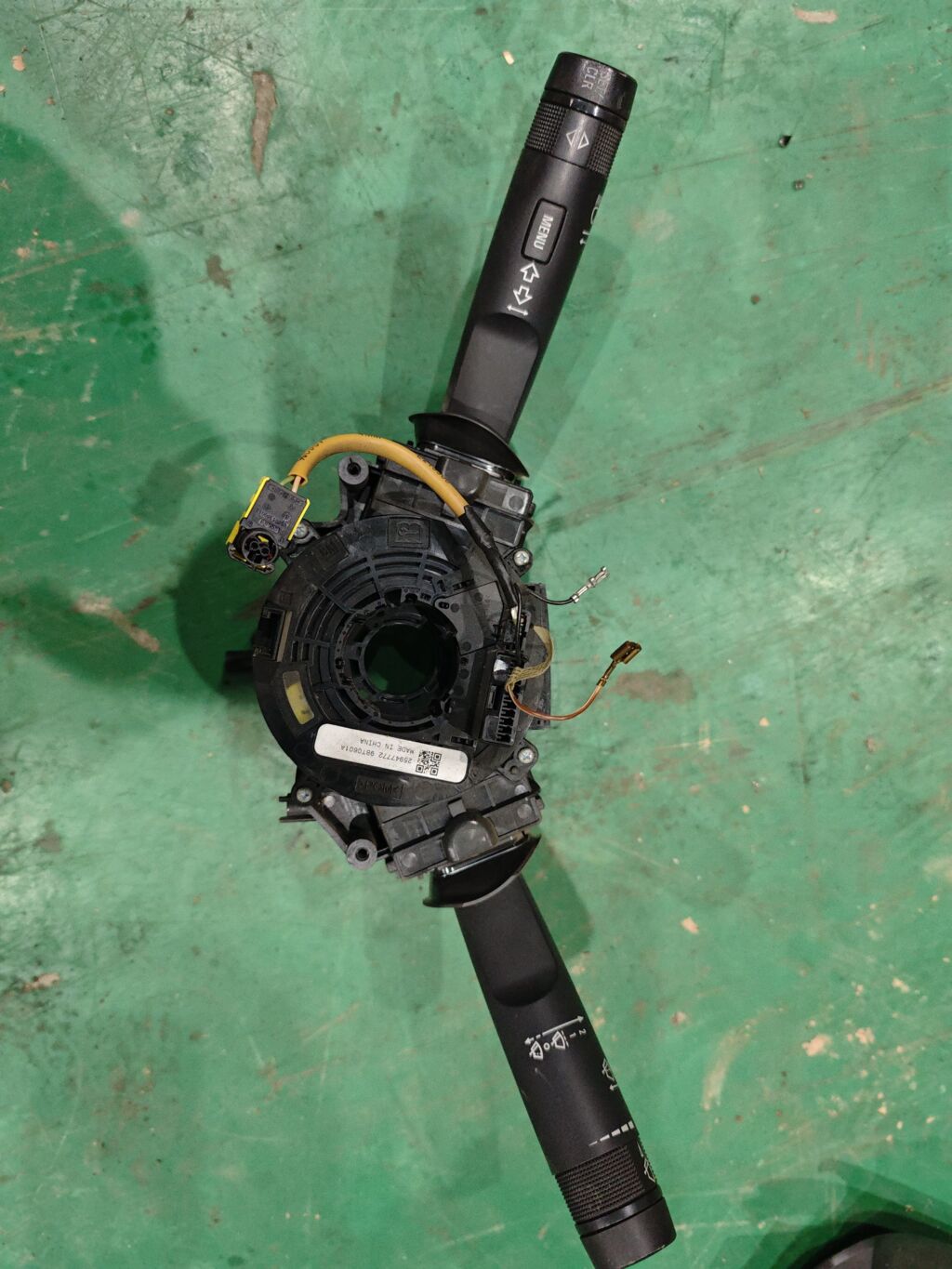 Шлейф-лента air bag на Chevrolet Cruze J300 25947772