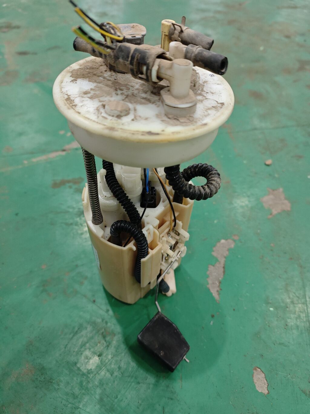 Бензонасос на Honda Fit GD1 L13A