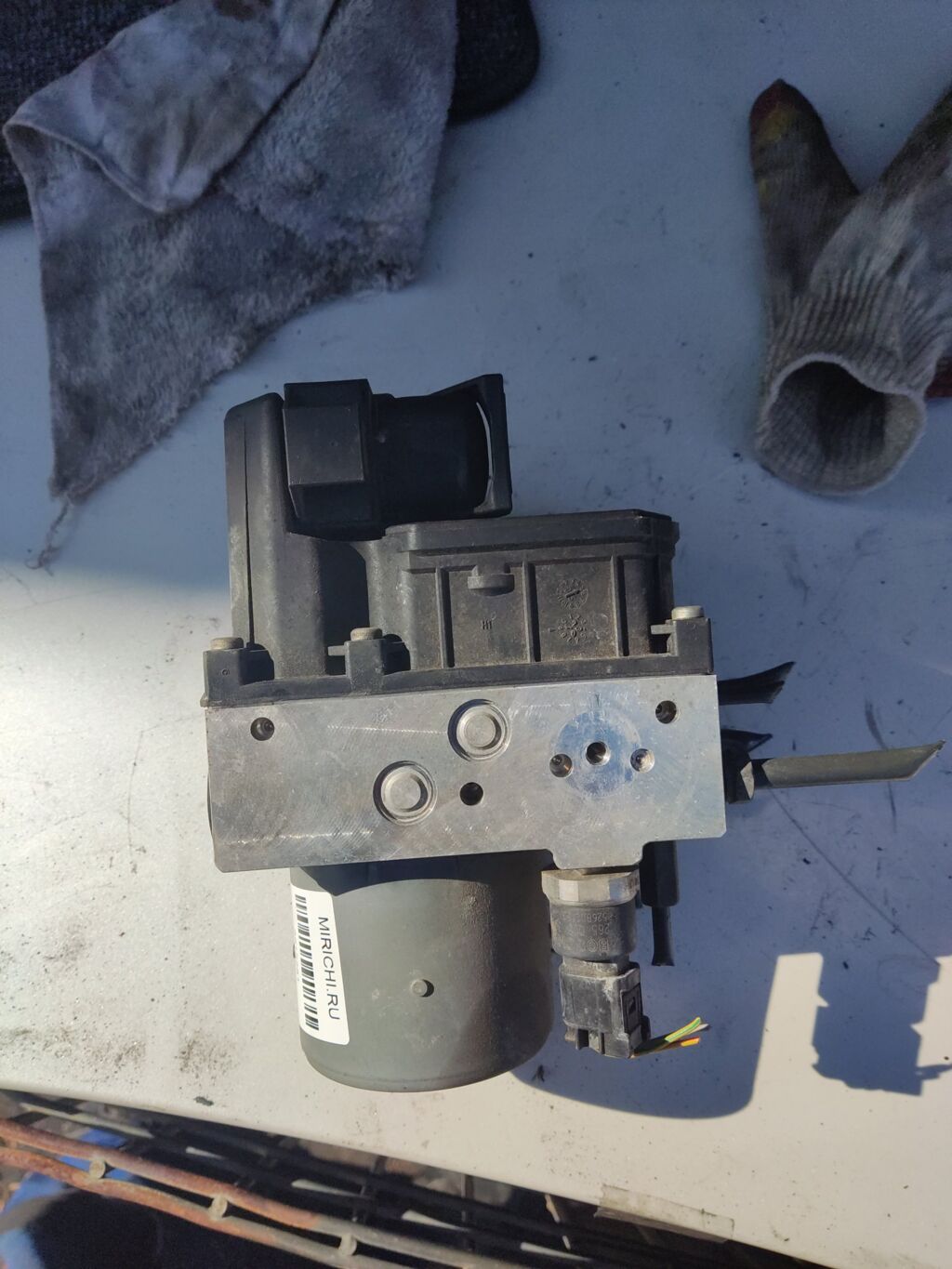 Блок ABS на Toyota Avensis AZT250 1AZ-FSE 89541-05090  44540-05040