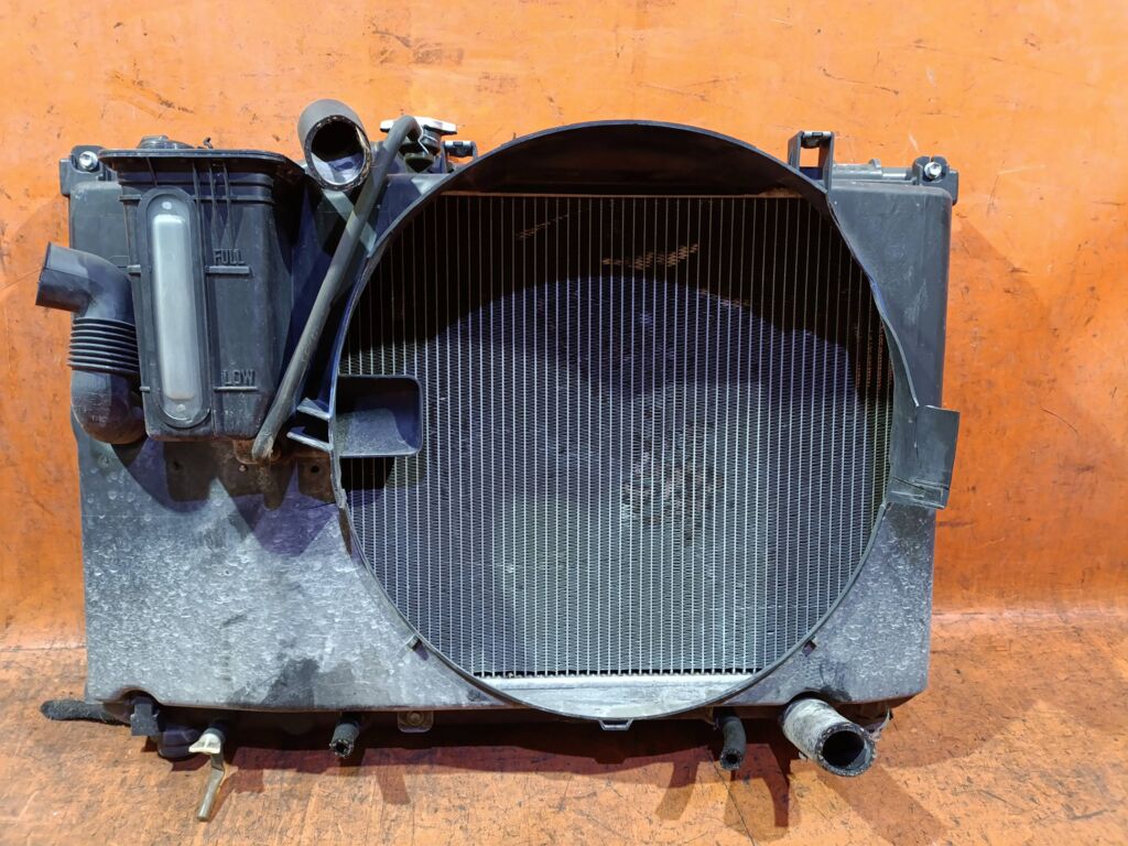 Радиатор ДВС на Toyota Crown GS171 1G-FE 10-26955-SX  16400-46360  16400-46361  16400-46401  16400-46530  16400-46530-N1  16400-46530-R1  16400-46540  16400-46550  16400-46640  284602J  DA17545  DAP175045  FX-036-6863  FX-036-6863A  PA010483  PL010483  PL010693  PL010891  TD-036-6863  TD-036-6863A  TO-0109-16  TOY06-150  TY0006-150  TY0006-150-2R