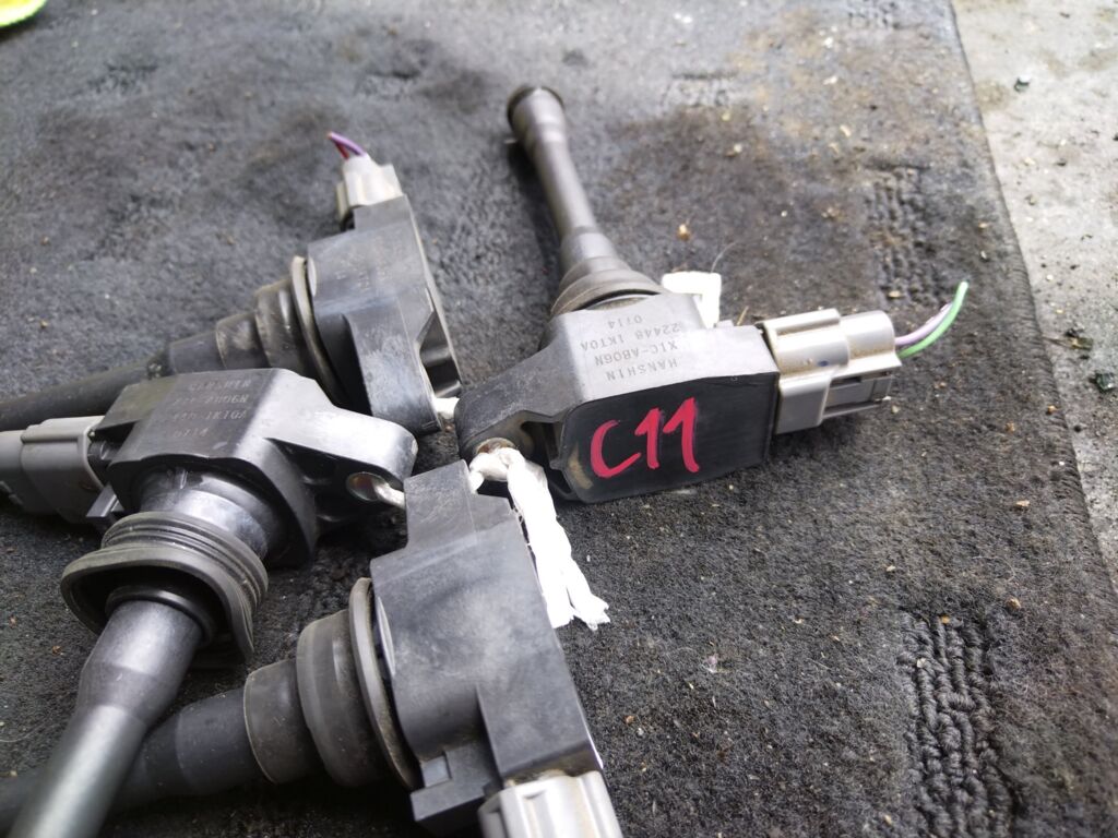 Катушка зажигания на Nissan Tiida C11 HR15DE 22448-1KT0A