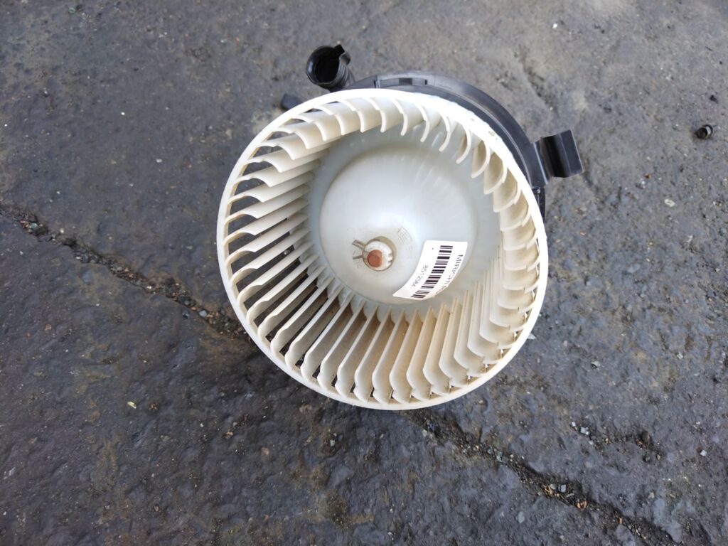 Мотор печки на Nissan March AK12 27226 AX000