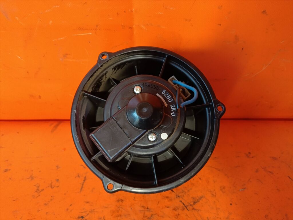 Мотор печки MN140153 на Mitsubishi Colt Plus Z23W Фото 2 Мотор печки MN140153 на Mitsubishi Colt Plus Z23W Фото 2