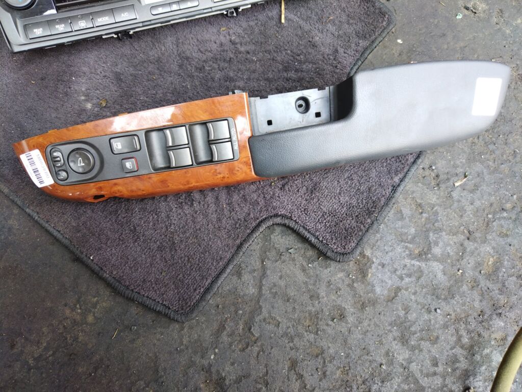 Блок упр-я стеклоподъемниками на Honda Elysion RR1, Переднее Правое расположение