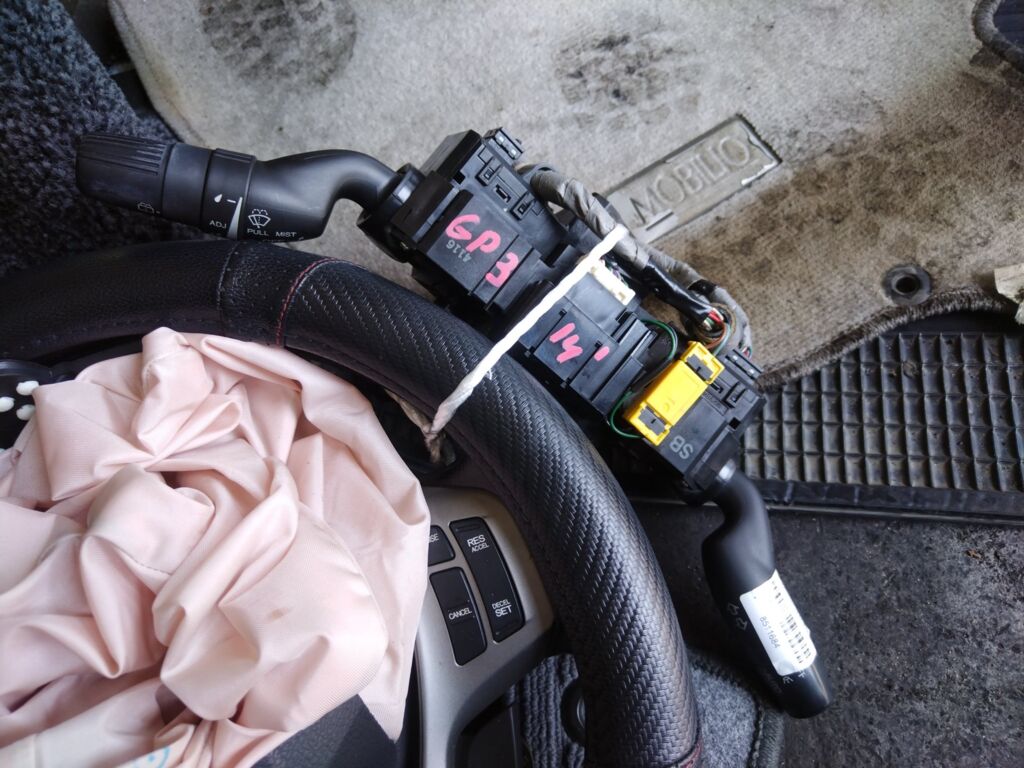 Руль на Honda Freed Hybrid GP3