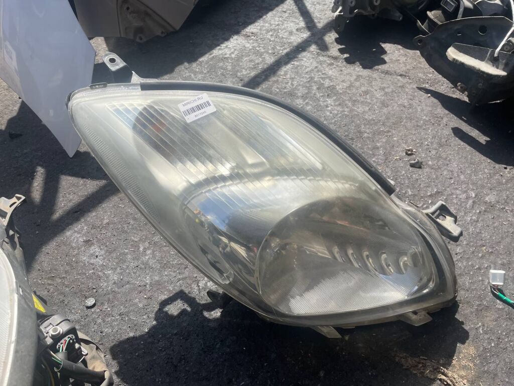 Фара на Toyota Vitz KSP90 52-183, Правое расположение