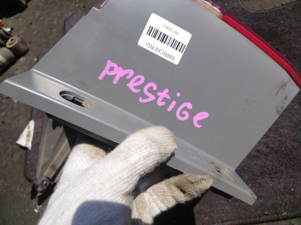 Стоп на Honda Elysion RR1 D046A, Правое расположение