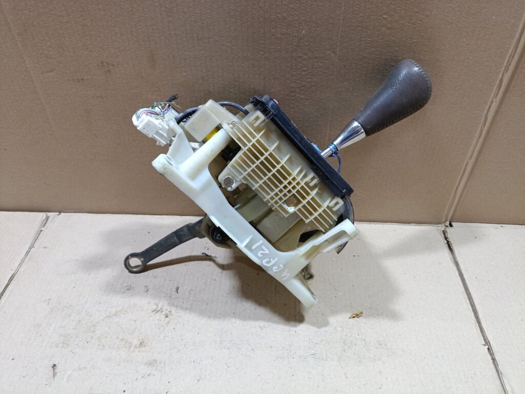 Ручка КПП на Toyota Celsior UCF21 Фото 3