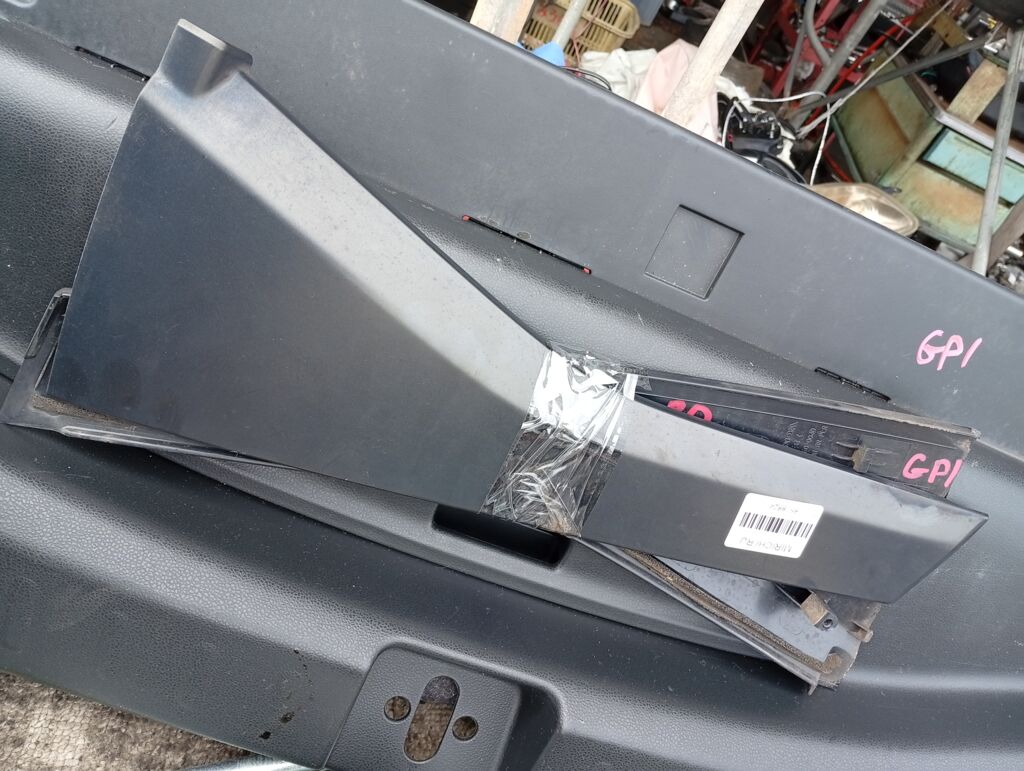 Молдинг на дверь на Honda Fit Hybrid GP1 72721-TF0-0030  72761-TF0-0030, Заднее расположение