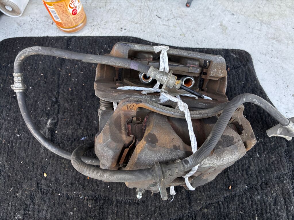 Суппорт на Honda Freed GB3 L15A, Переднее расположение