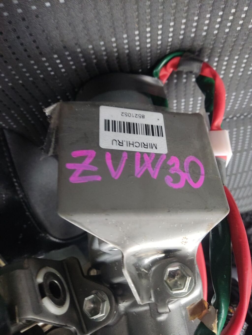 Рулевая колонка на Toyota Prius ZVW30