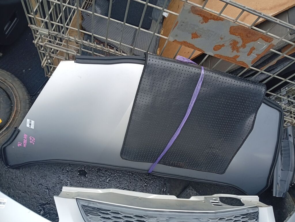 Капот на Honda Fit GE6