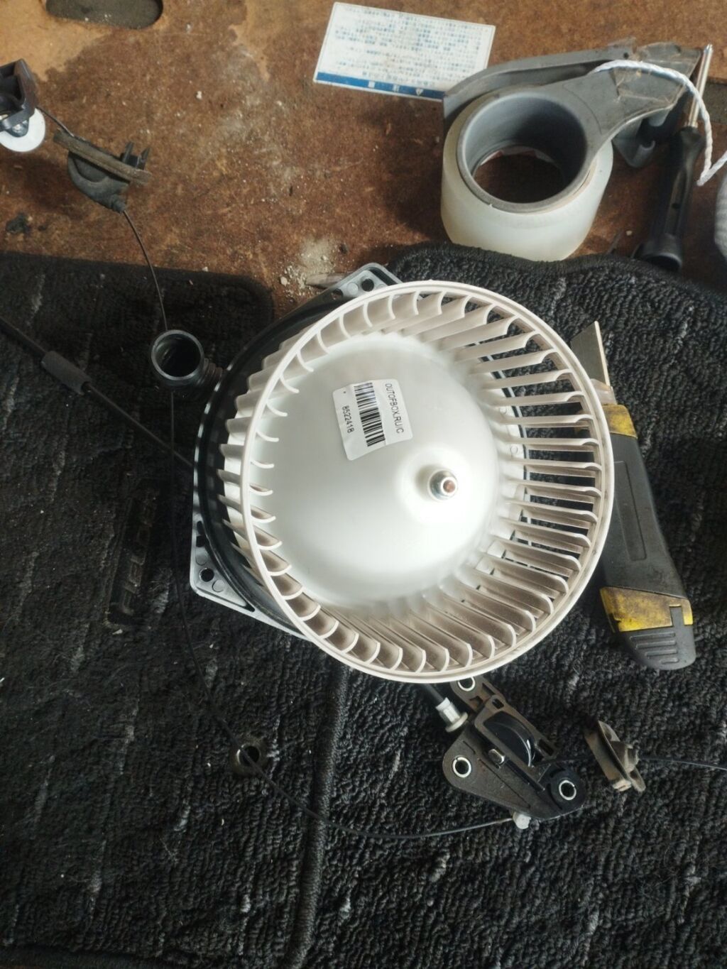 Мотор печки на Honda Stepwgn RK5