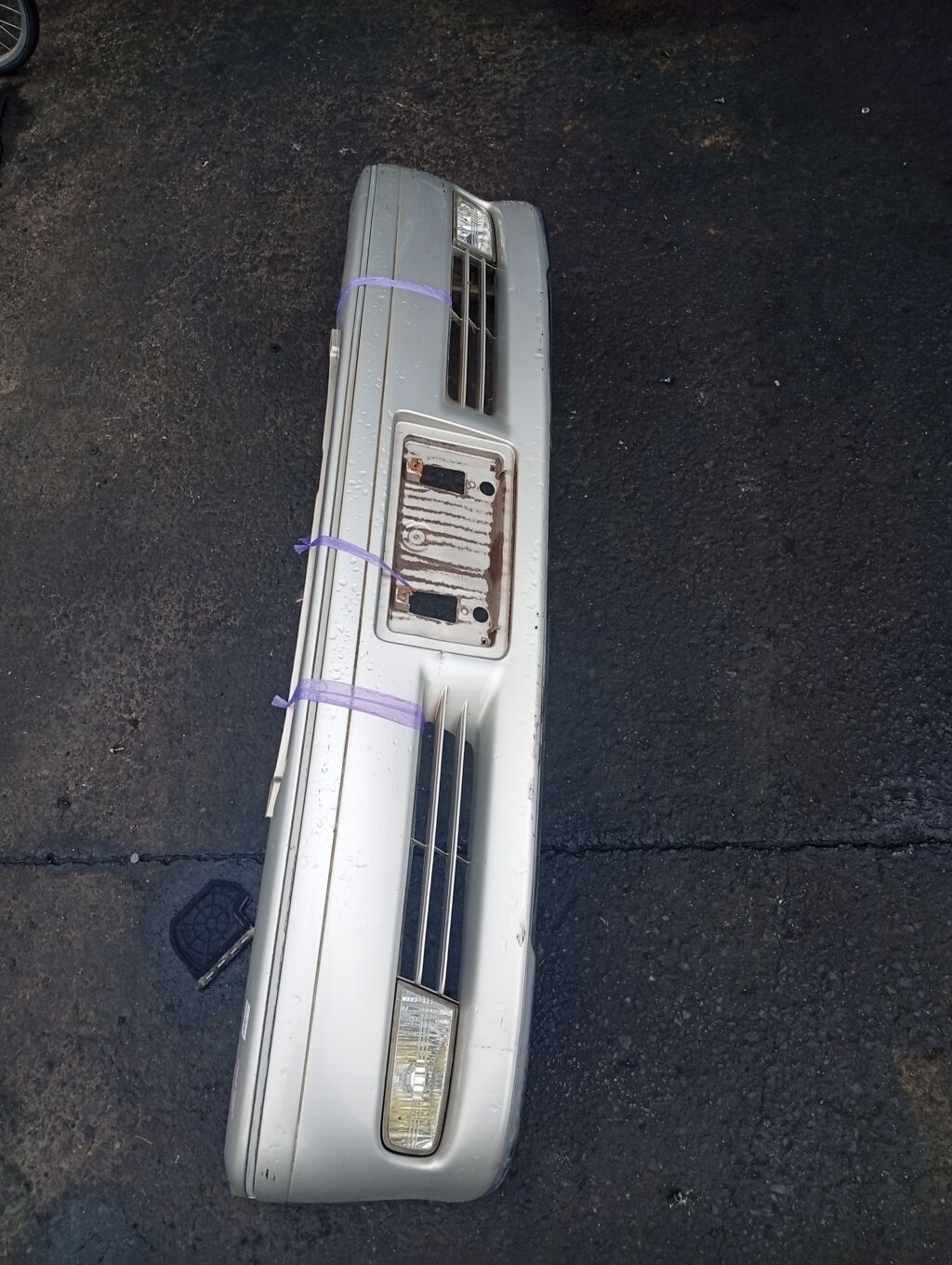 Бампер 52119-30460 на Toyota Crown JZS171 Фото 2