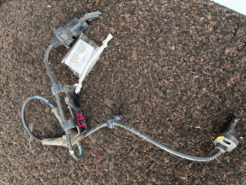 Датчик ABS на Honda Fit GE6 L13A 57450-TF0-003, Переднее Правое расположение