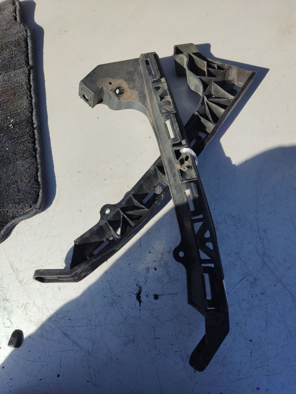 Крепление бампера на Honda Fit GE6 71190-TF0-000  71140-TF0-000, Переднее расположение